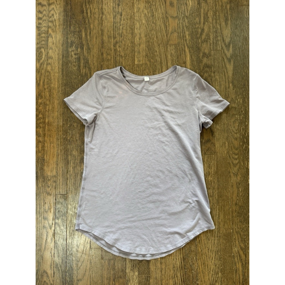 Lululemon Women's Love Tee Short Sleeve Crew Neck Lavender Purple Size 4